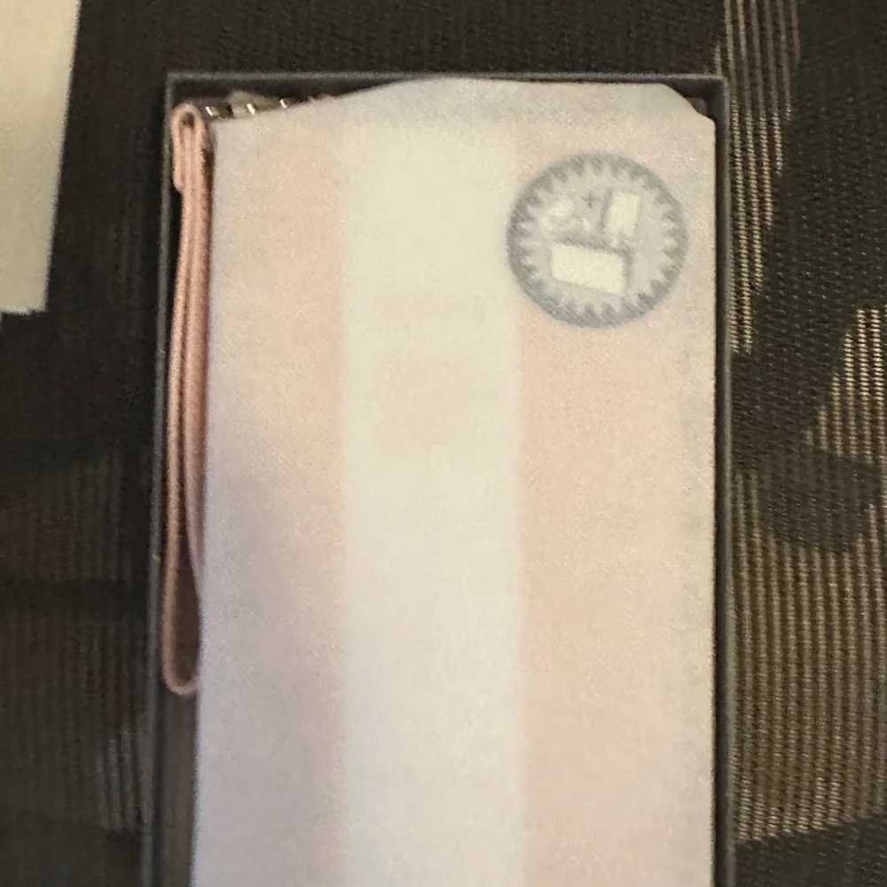 Filofax Malden Personal Compact Zip Leather Organizer - Picture 13 of 14